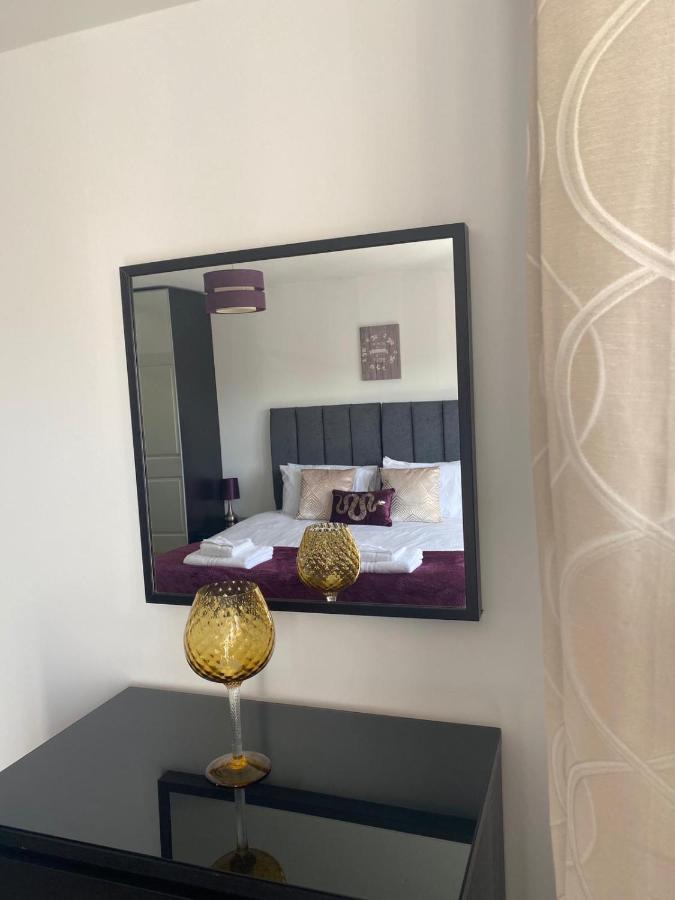 Cathedral View Apartment Coventry Bagian luar foto
