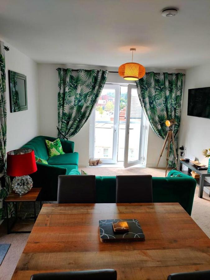 Cathedral View Apartment Coventry Bagian luar foto