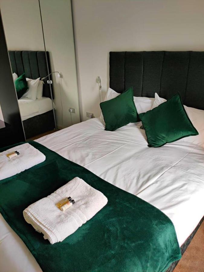 Cathedral View Apartment Coventry Bagian luar foto